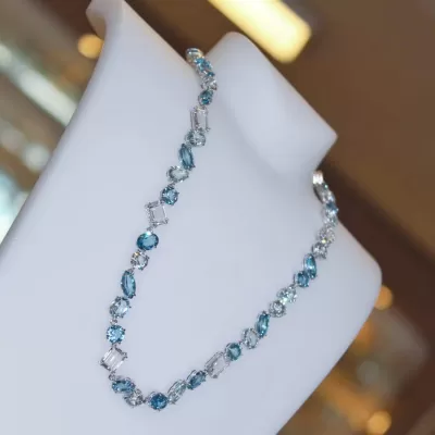 Colar Swarovski 
